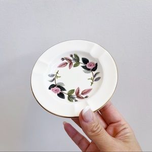 Wedgwood White Pink Rose Floral Design Gold Trim Bone China Jewelry Dish Vanity